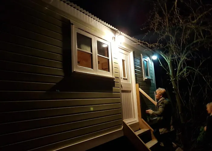Waterside Shepherds Hut